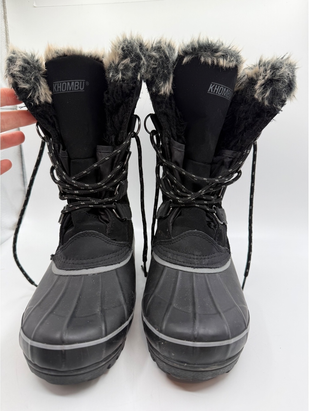 Khombu Women's Black Winter Snow Boots with Faux Fur Trim size 9